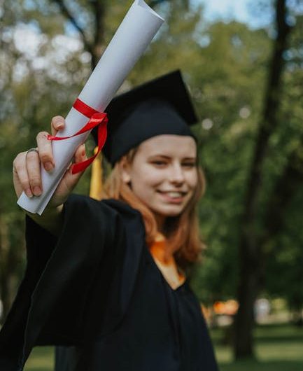 Купить диплом в Москве с официальным занесением в реестр